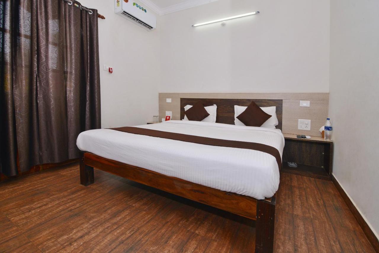 Oyo 10174 Kanta Guest House Бага Екстериор снимка