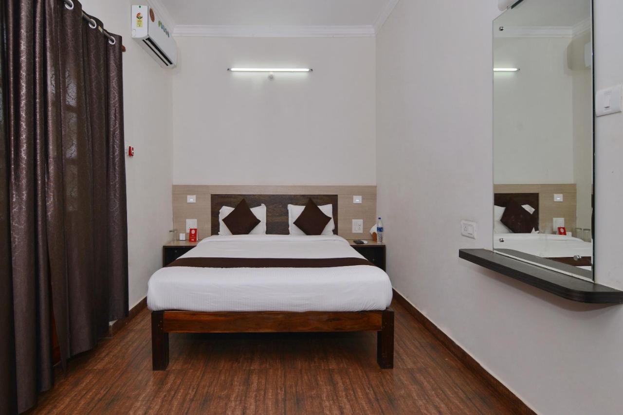 Oyo 10174 Kanta Guest House Бага Екстериор снимка